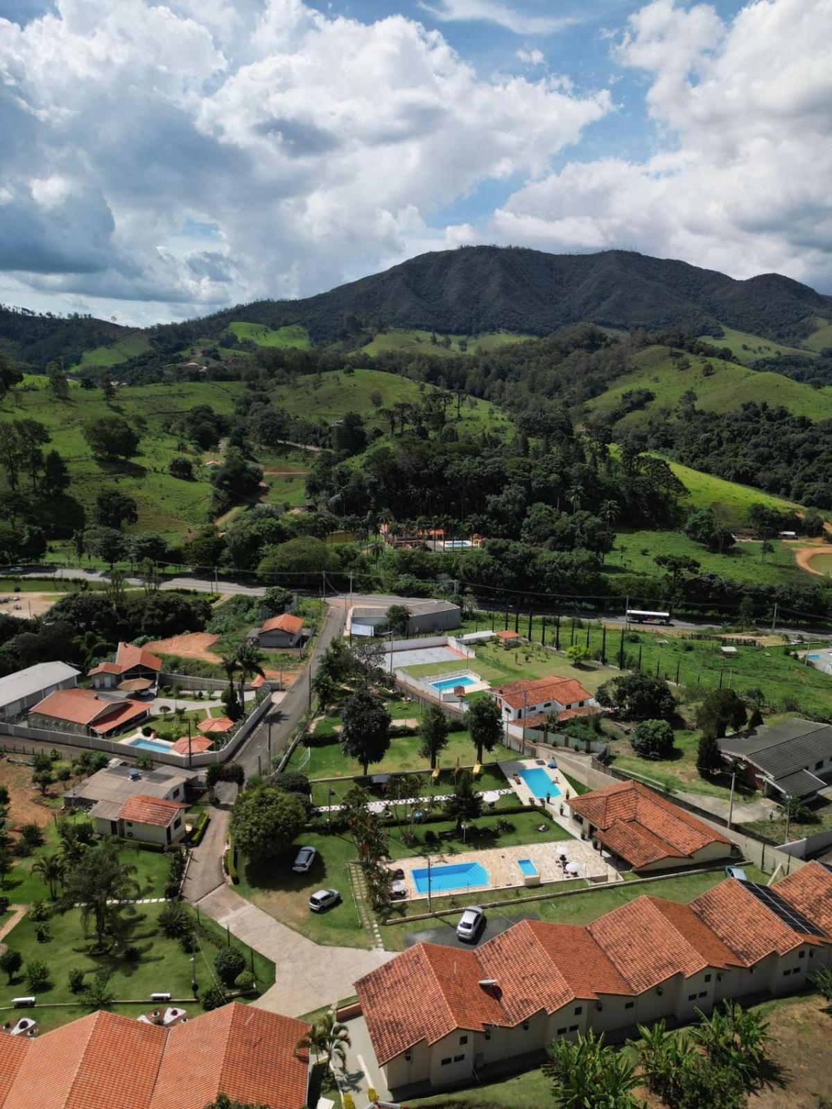 Pousada Flores Do Campo Águas de Lindóia Exterior foto